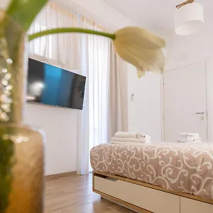 https://light-garden.taorminaitalyhotels.com